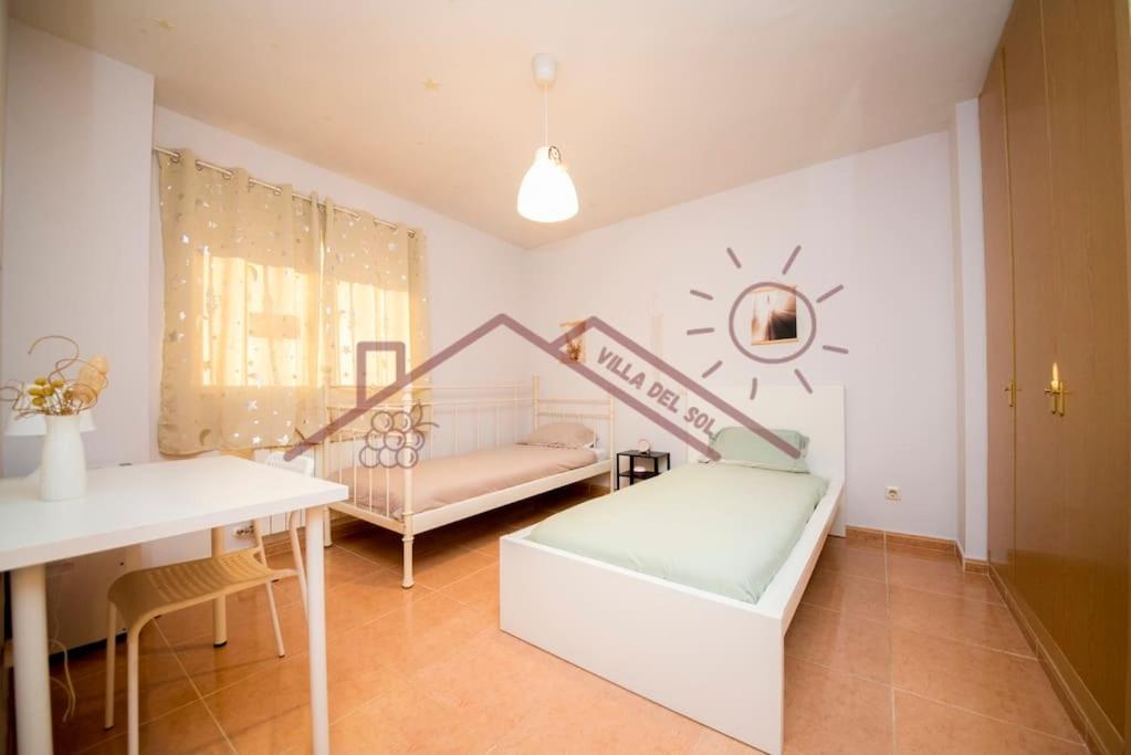 Mentrida Villa Del Sol - Piscina Climatizada מראה חיצוני תמונה
