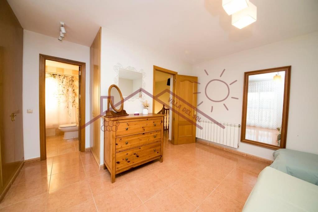 Mentrida Villa Del Sol - Piscina Climatizada מראה חיצוני תמונה